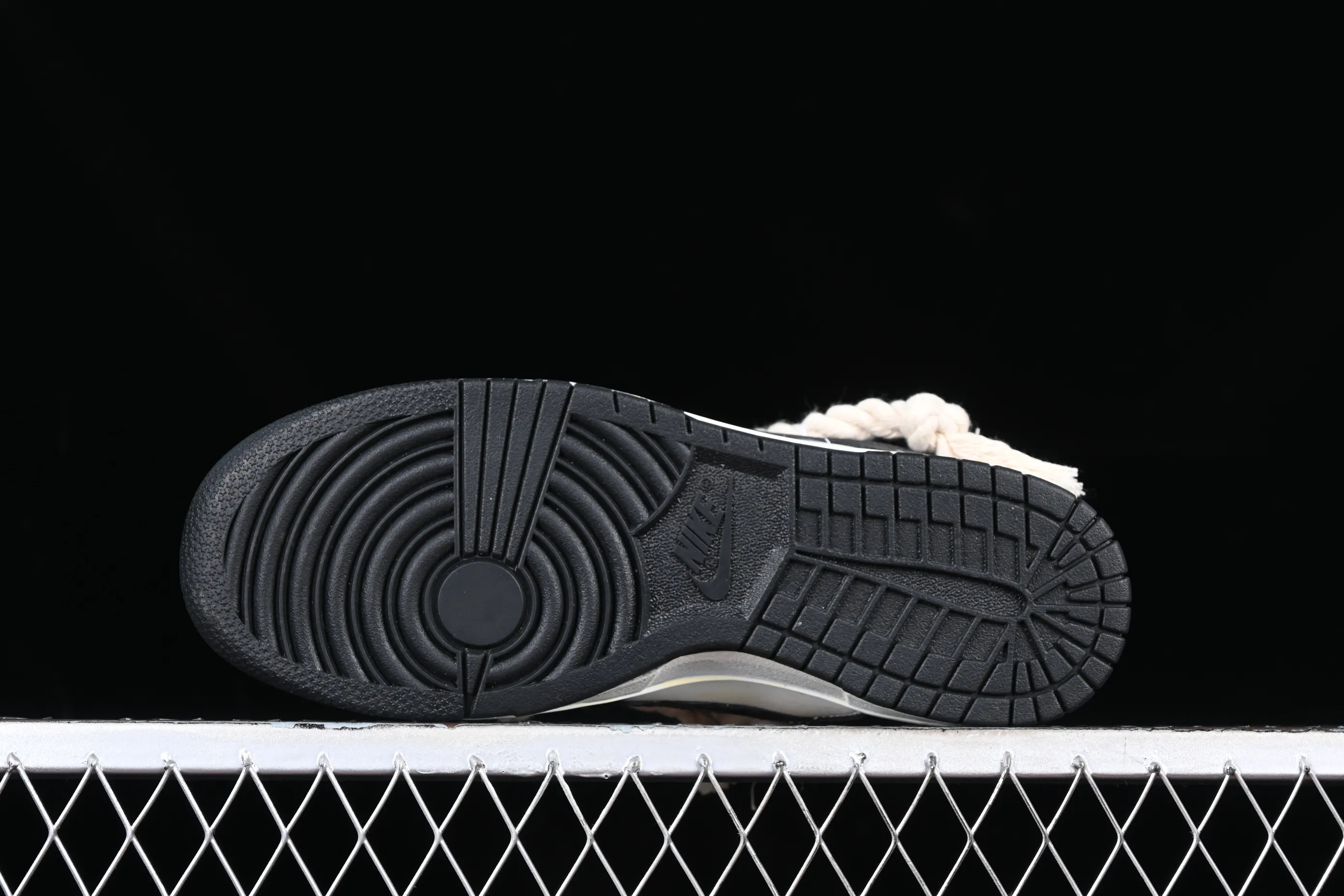 All categories Nk SB Dunk series Nk SB Dunk Low low-top sneakers J version Nk Dunk SB Low Retro high-end customized SB low-top sports and leisure sneakers DD1391-100